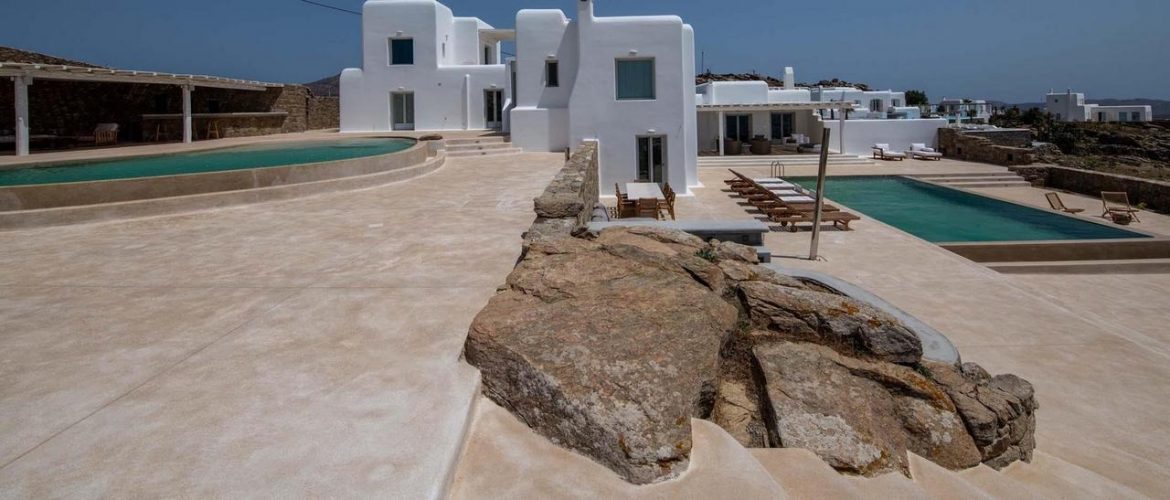 The Benefits of Using Airbnb For Booking a Mykonos Villa Rental